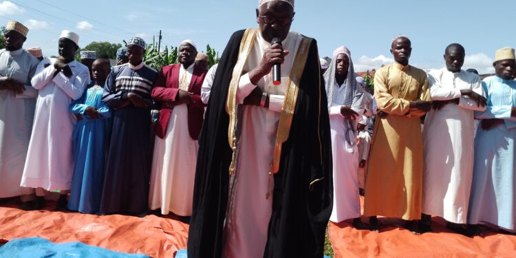 Akasattiro Mukusaala Eid; Omusiramu Omu Awambiddwa