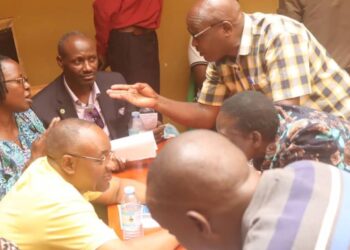Rev.Canon Jack Katarishangwa exchanging bitter words with Town clerk Justin Barekye