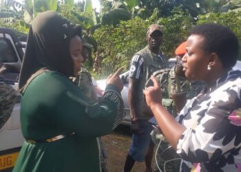 RDC Hawa Ndege threatening the minister. Later, the minister ordered for her arrest.