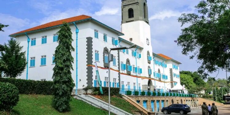 Makerere Vice Chancellor Ask for Road Unit to Maintain University Roads