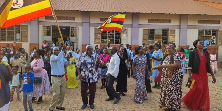 Mt. Lebanon Centre Church leading Christians into celebration on Wednesday evening.