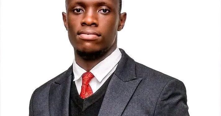 Makerere Guild President Refuses to Apologize over Photo with Museveni