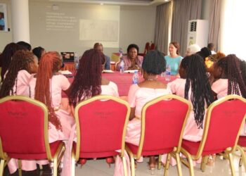 A round table discussion with the different government officials and the young mothers.