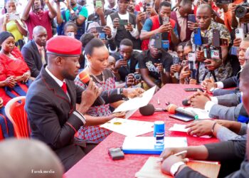 Bobi wine at the nomination centre