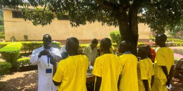 Prison Inmates With Poor Vision Receive Free Reading Glasses