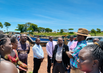 Omulangira Wasajja, together with a team from Buganda Land Board led by the Chief Executive Officer, Omuk. Simon Kabogoza, Mr. Denis Bugaya, the Senior Manager Operations, Mr. Ssonko Lamech, the Lease Manager, and Mr. Namuyimba Brian, the Area Manager Kyaggwe, inspect Katosi Landing Site to establish the activities taking place there. File photo.
