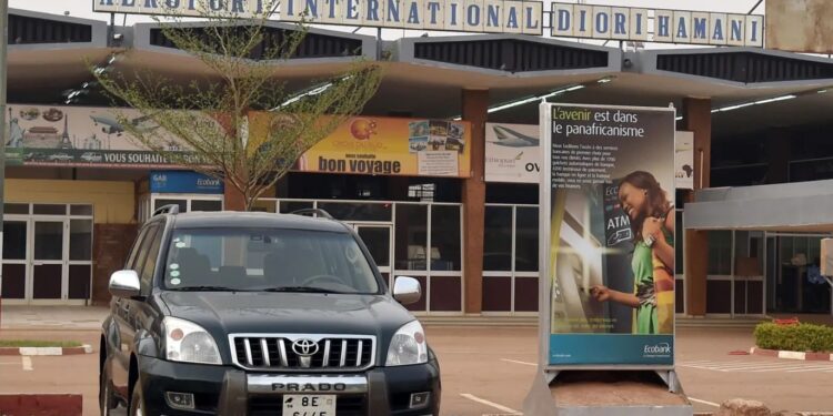 Unidentified Gunmen Exchange Fire at Airport Entrance