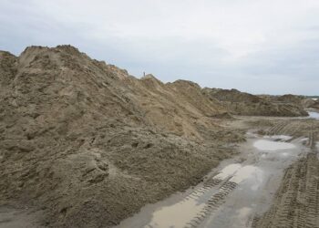 Illegal Sand Mining Threatens Kampala–Masaka Highway Upgrade