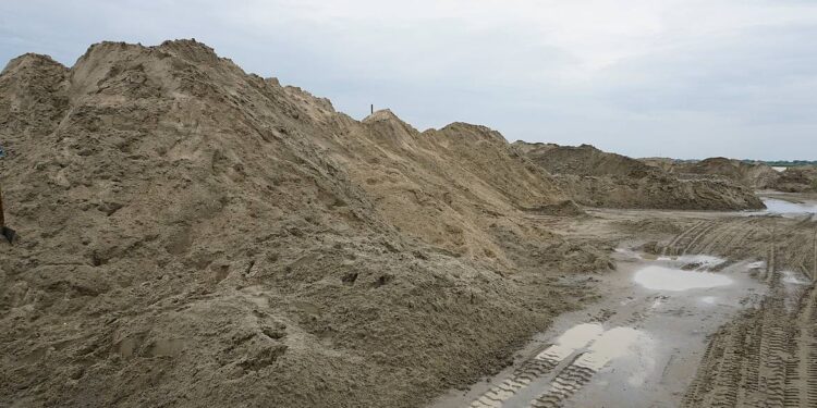 Illegal Sand Mining Threatens Kampala–Masaka Highway Upgrade